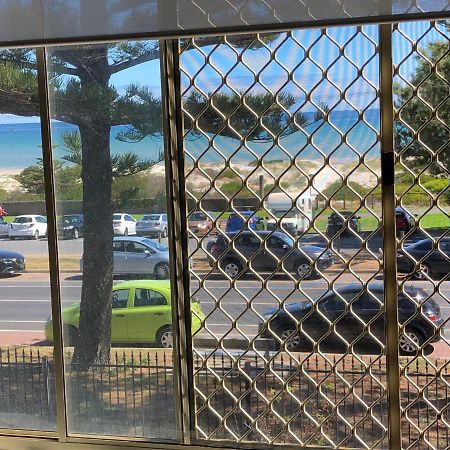 Adelaide - Semaphore Beach Front 외부 사진