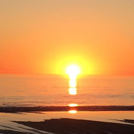 Adelaide - Semaphore Beach Front 외부 사진