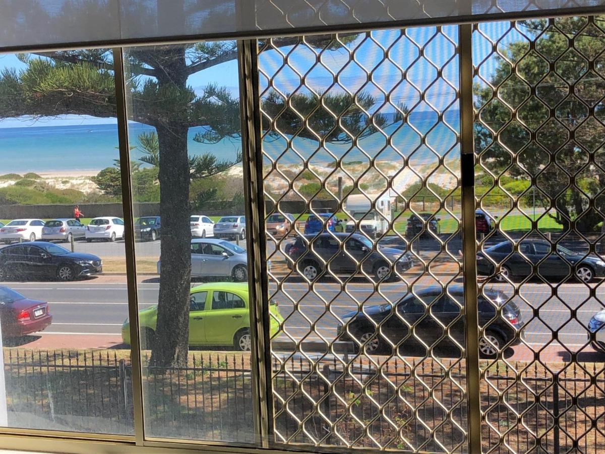 Adelaide - Semaphore Beach Front 외부 사진