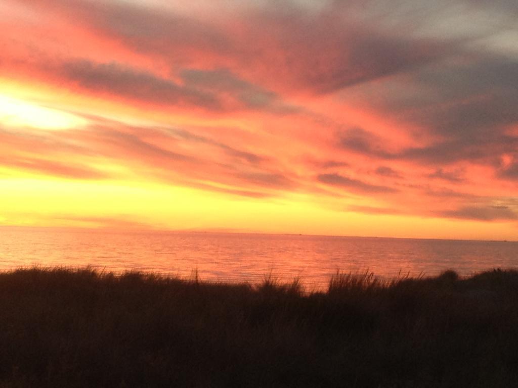 Adelaide - Semaphore Beach Front 외부 사진