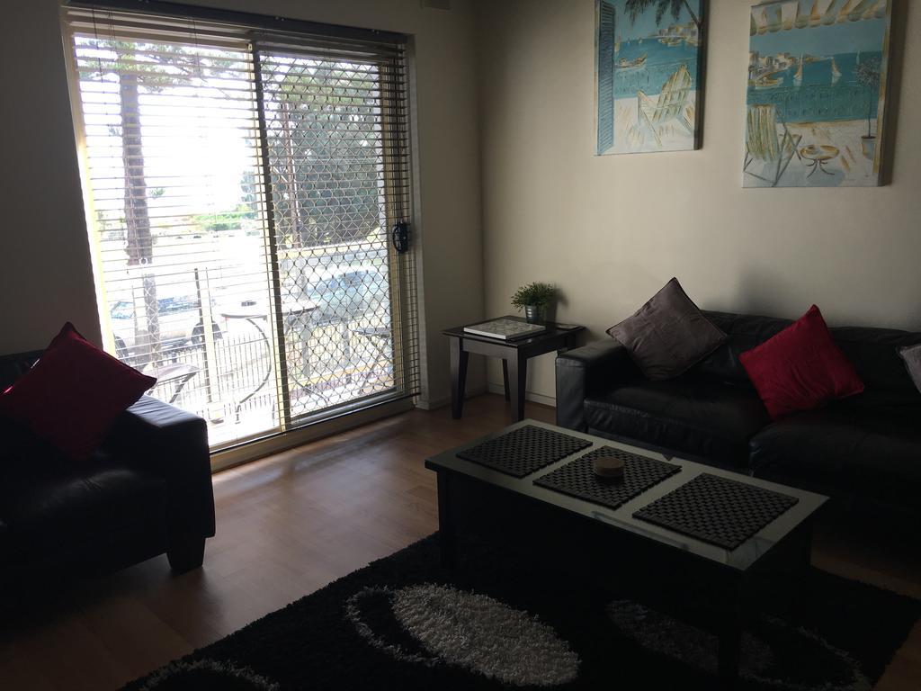 Adelaide - Semaphore Beach Front 외부 사진