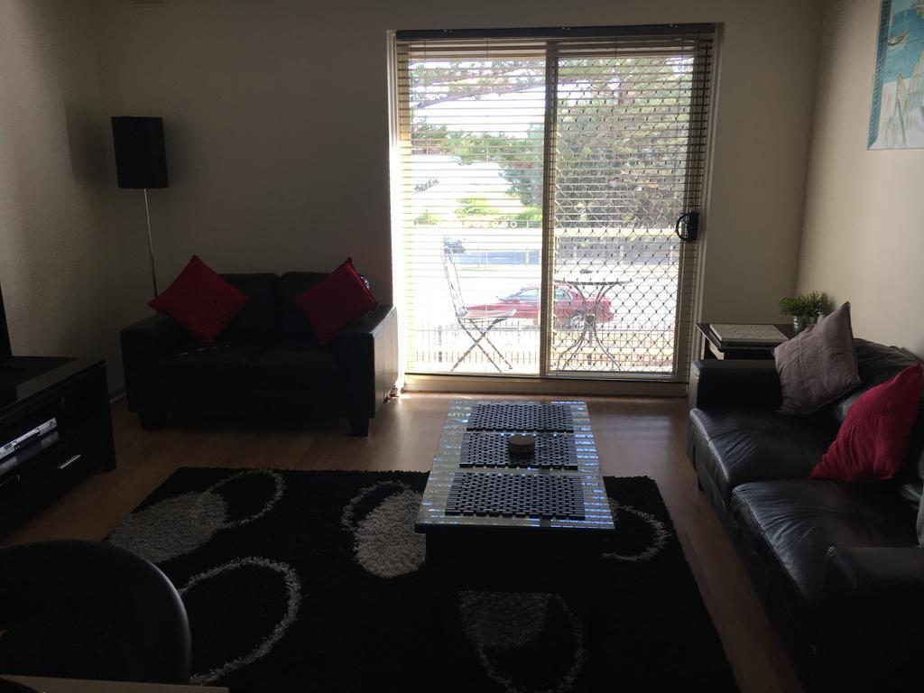 Adelaide - Semaphore Beach Front 외부 사진